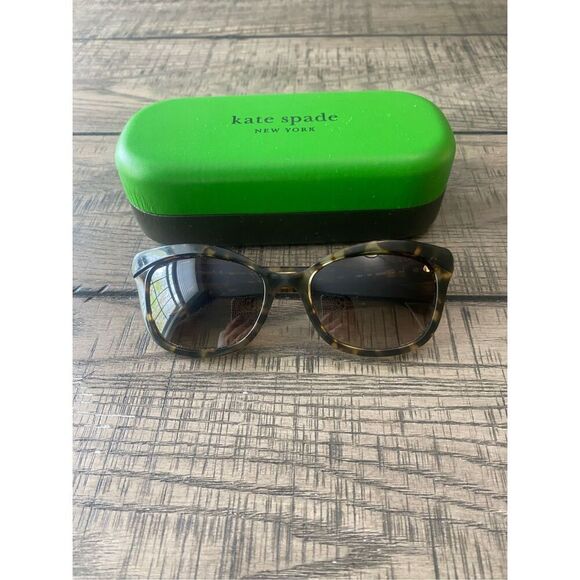 Kate Spade woman’s sunglasses with case - Picture 1 of 8